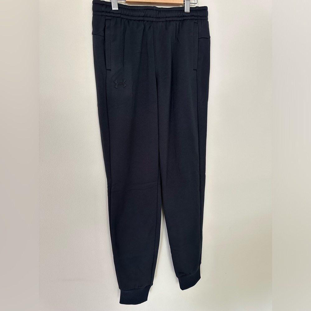 NWOT. Under Armour youth fleece jogger sweatpants.